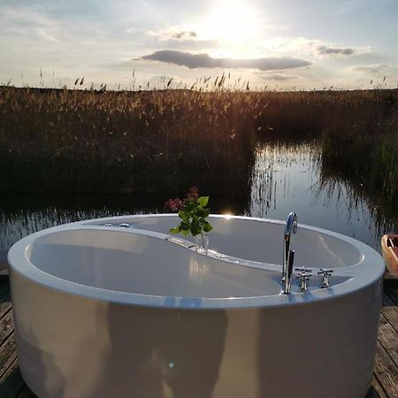 Pfahlbau Sunset II Toplage Inklusive Elektroboot Руст Экстерьер фото