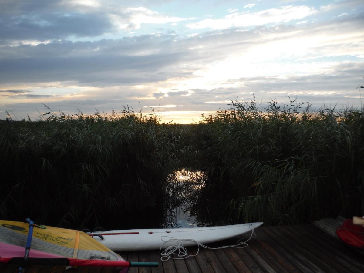 Pfahlbau Sunset II Toplage Inklusive Elektroboot Руст Экстерьер фото