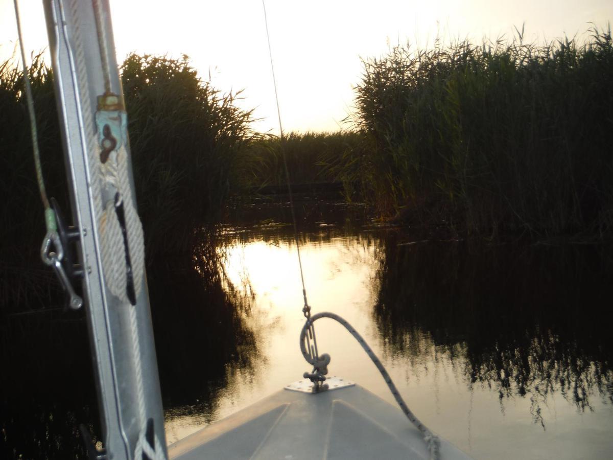 Pfahlbau Sunset II Toplage Inklusive Elektroboot Руст Экстерьер фото