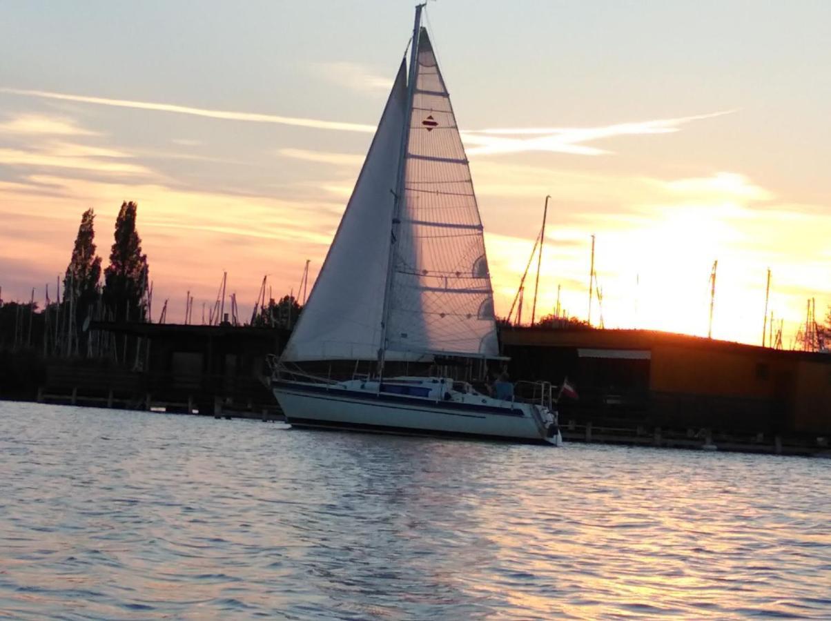 Pfahlbau Sunset II Toplage Inklusive Elektroboot Руст Экстерьер фото